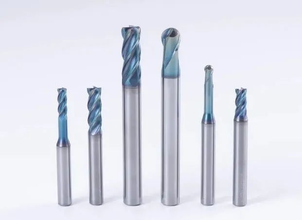 640 (4) 640 (4)